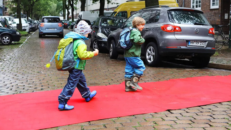 Eltern fordern: Mehr Sicherheit im Straßenverkehr für Kinder
